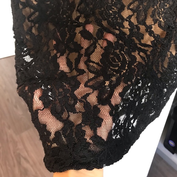 Black & Nude lace bodycon cocktail dress - Picture 4 of 9